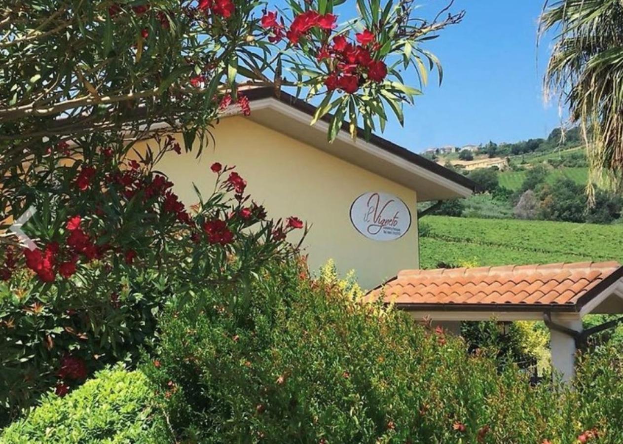 Vigneto - Italian Restaurant & B&B Villa Rosa Di Martinsicuro Екстериор снимка