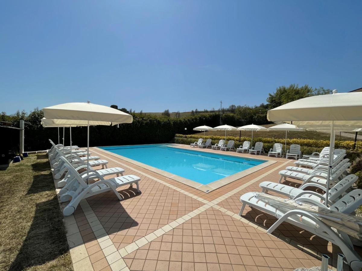 Vigneto - Italian Restaurant & B&B Villa Rosa Di Martinsicuro Екстериор снимка